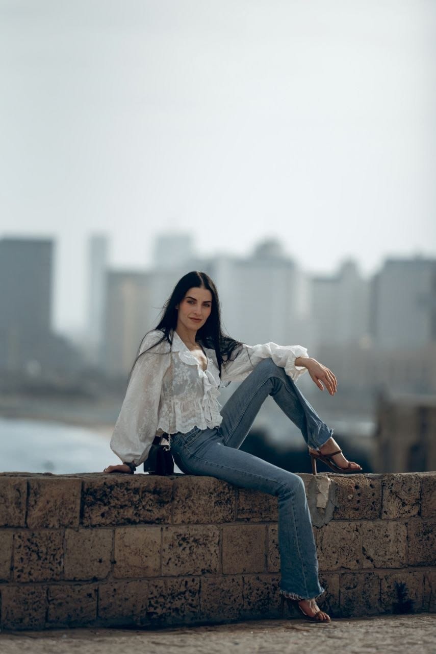 ליזה מסאזיסטית נדירה בת 25 -תל אביב
