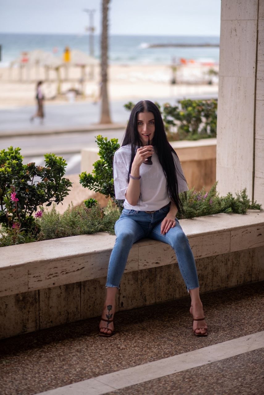 ליזה מסאזיסטית נדירה בת 25 -תל אביב
