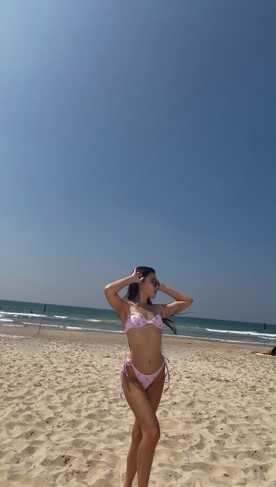 סלנה – בנתניה- ברונטית תיירת ברזילאית בת 22