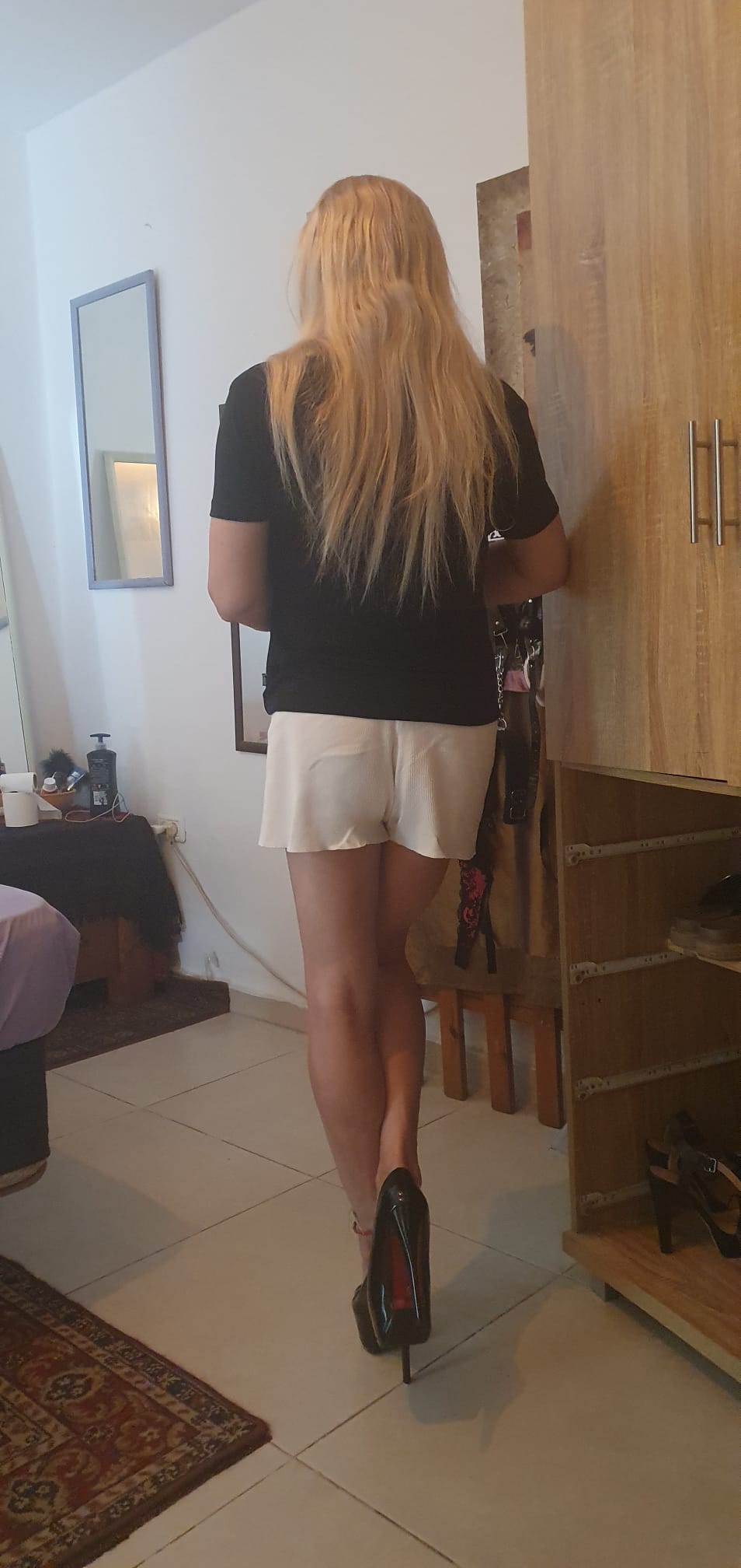 תל אביב בחורה לעיסוי מרגיע
